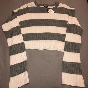 Long sleeve crop top